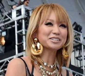 倖田來未が劣化。2016年の顔の画像。子供の名前はメロディ？障害持ち？